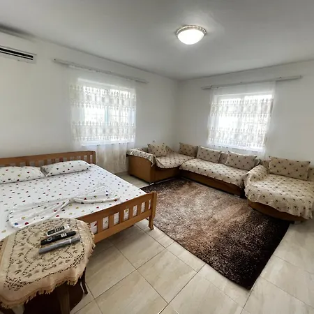 Villa Chateau Sukaj *