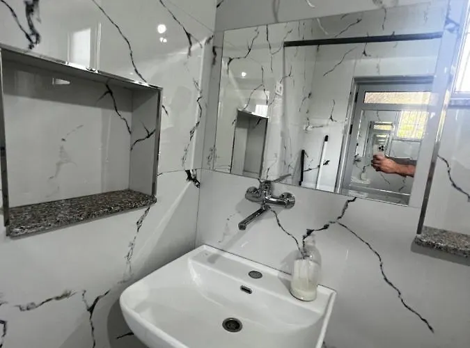 Villa Chateau Sukaj Ljaknasi