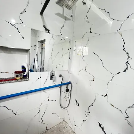 Chateau Sukaj فيلة Ljaknasi