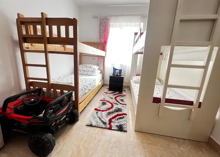 Chateau Sukaj Villa Ljaknasi